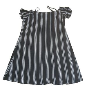 Black And White Vertical Striped Short Sleeve Dress Size Small
